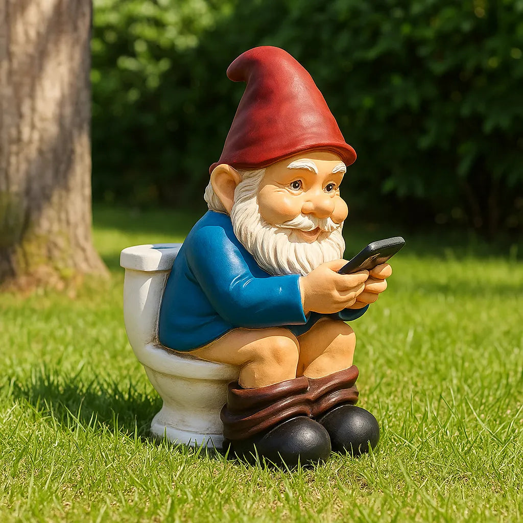 Gnomo no Vaso Sanitário para Decoração Divertida