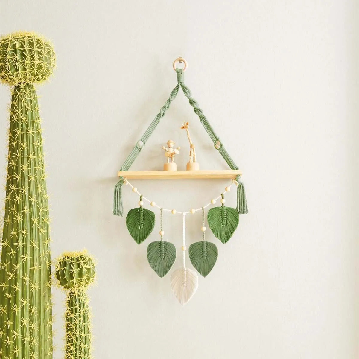 Suporte Decorativo de Parede com Folhas