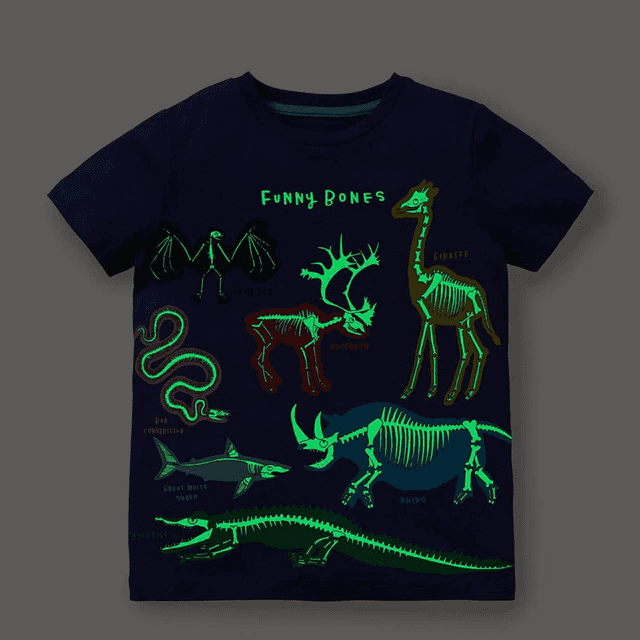 Camiseta Infantil que Brilha no Escuro